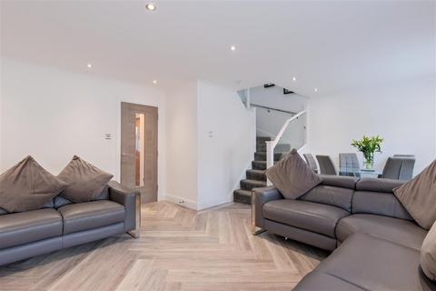 4 bedroom detached house for sale, Burnet Rose Place, Stewartfield, East Kilbride