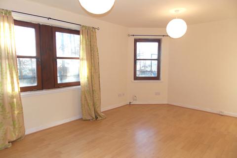 3 bedroom flat to rent, Weavers Loan, Dundee, DD3