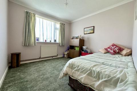 12 West Close, Helston, TR13 8LD