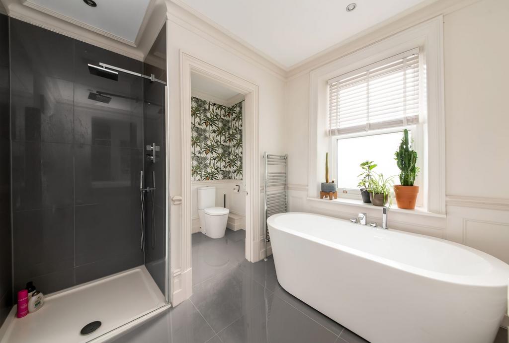 Bedroom two en suite