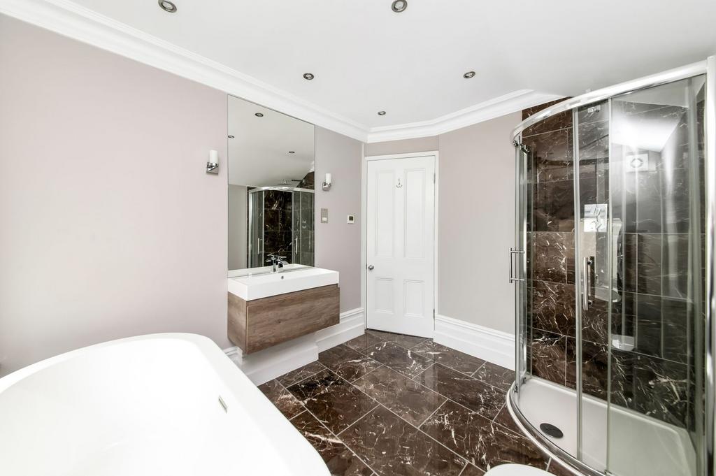 Bedroom three en suite