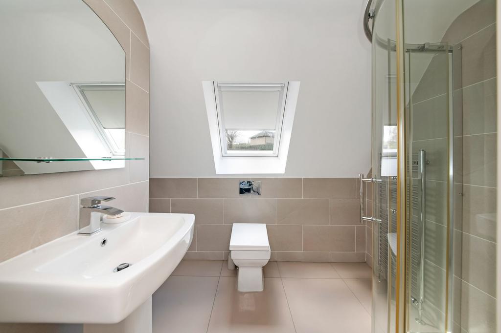 Bedroom five en suite