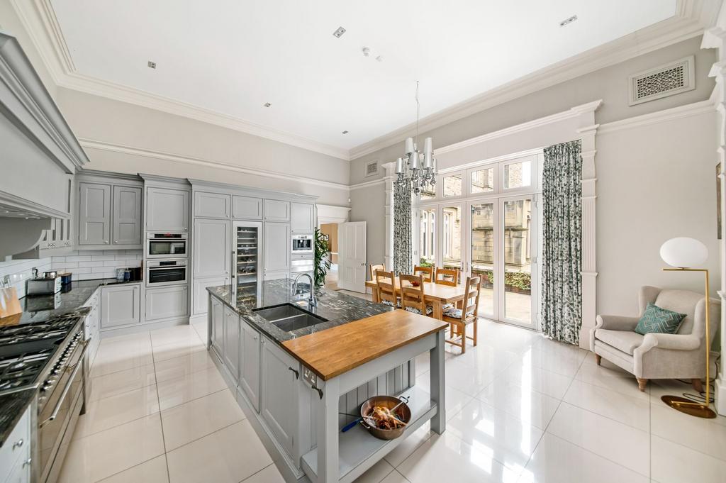 Living dining kitchen
