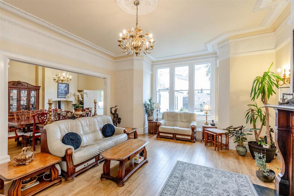 Linden Road, Westbury Oark Living Room 2.jpg
