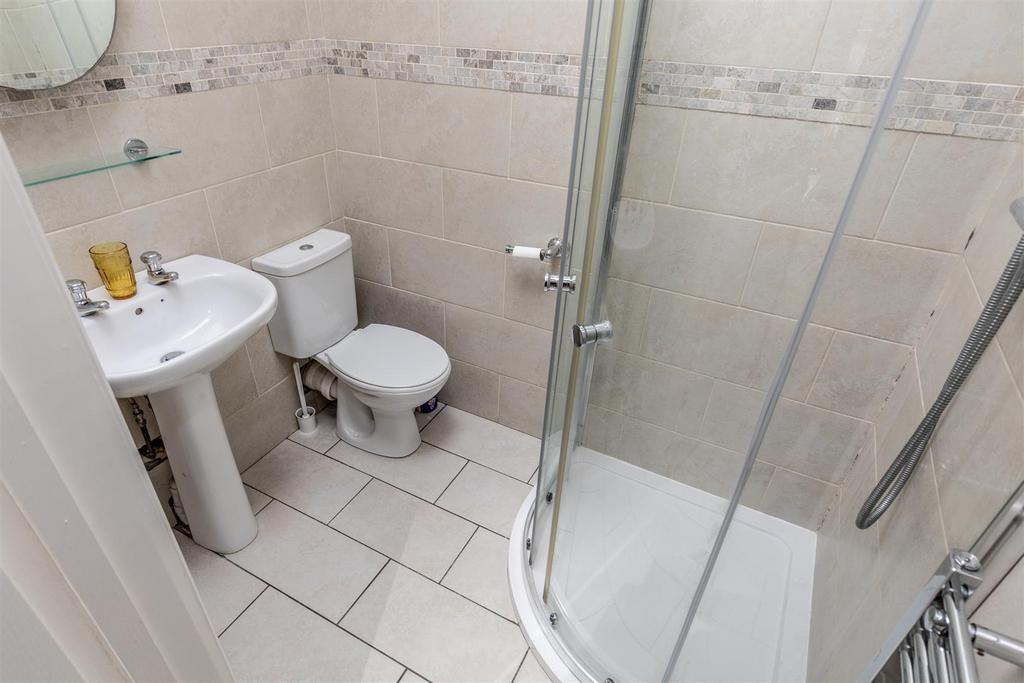 Linden Road, Westbury Park Shower.jpg