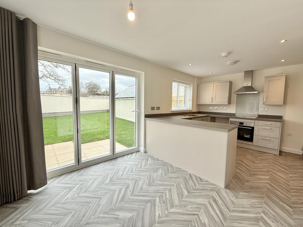 Kitchen/Diner with Bi- Folds