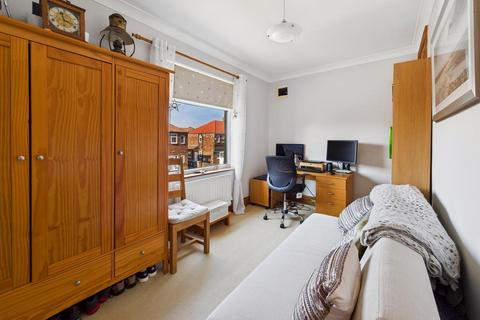 2 bedroom flat for sale, Closefield Grove, Whitley Bay