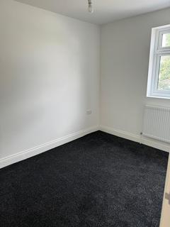 3 bedroom terraced house to rent, Dean Street, London E7