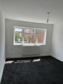 3 bedroom terraced house to rent, Dean Street, London E7
