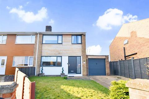 14 Mill View, Waltham, Grimsby, DN37 0HJ