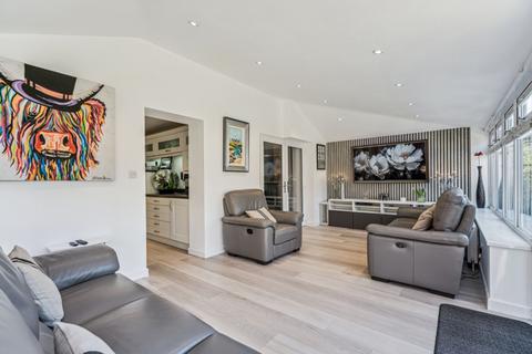 1 Darrell Way, Abingdon, OX14 1HL