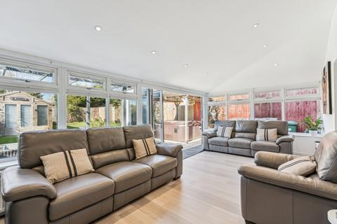 1 Darrell Way, Abingdon, OX14 1HL