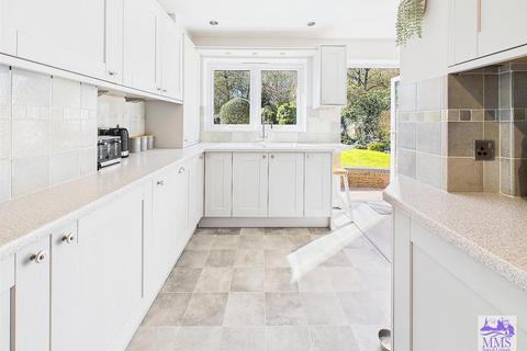 19 Cadnam Close, Rochester, ME2 3TS
