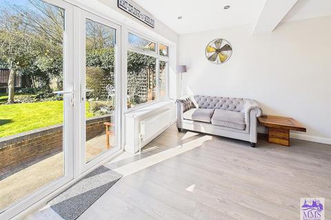 19 Cadnam Close, Rochester, ME2 3TS