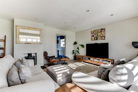 118 Marine Crescent, Goring By Sea, Worthing, BN12 4HR