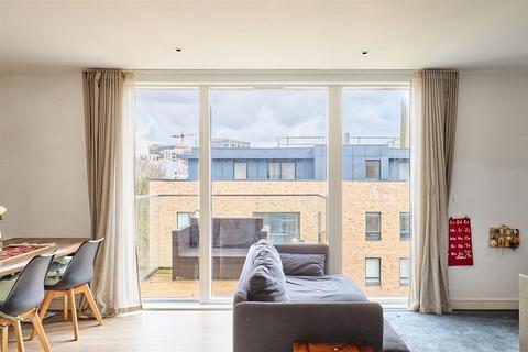 Flat 17, Allen House Heritage Place, Brentford, TW8 0RP
