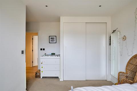 Flat 17, Allen House Heritage Place, Brentford, TW8 0RP