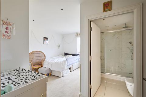 Flat 17, Allen House Heritage Place, Brentford, TW8 0RP