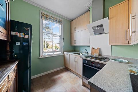 1 bedroom flat for sale, Epsom Road, Guildford