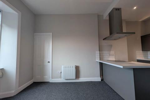 1 bedroom flat to rent, Albert Street, Edinburgh,