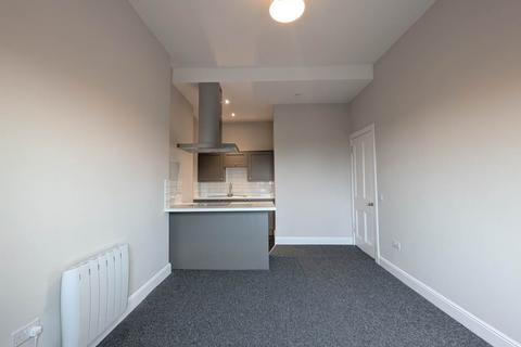 1 bedroom flat to rent, Albert Street, Edinburgh,