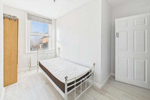 9 Blenheim Road, Gloucester, GL1 4ET