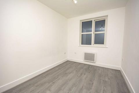 2 bedroom flat to rent, Greyhound Hill, London NW4