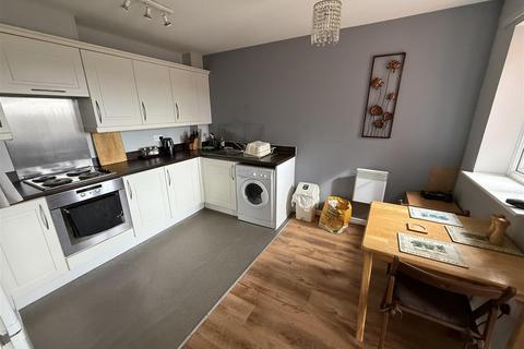 2 bedroom flat for sale, Watling Gardens, Dunstable