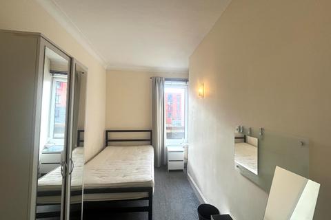 4 bedroom flat to rent, Gorgie Road, Gorgie, Edinburgh, EH11