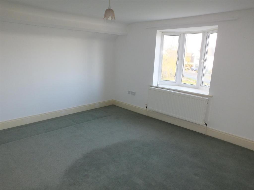 Bedroom up.JPG