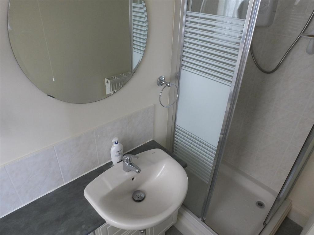 Ensuite 1.JPG