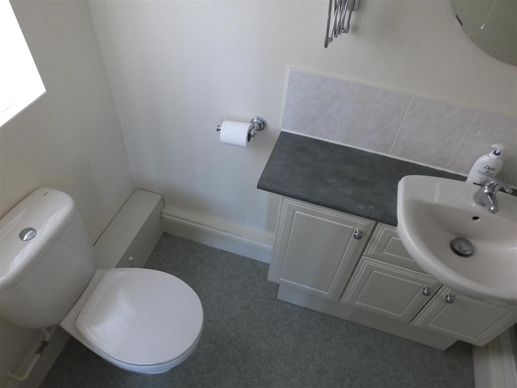 Ensuite 2.JPG