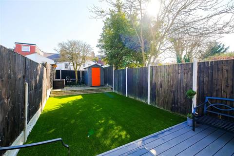 3 bedroom terraced house for sale, Peel Road, London