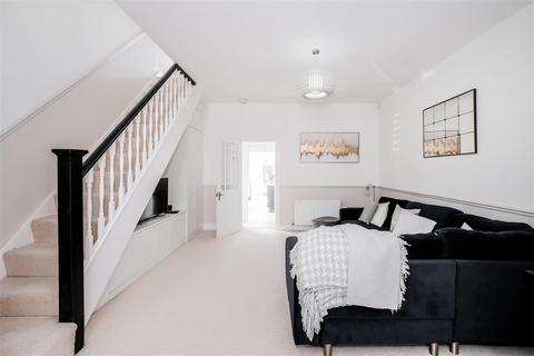 3 bedroom terraced house for sale, Peel Road, London