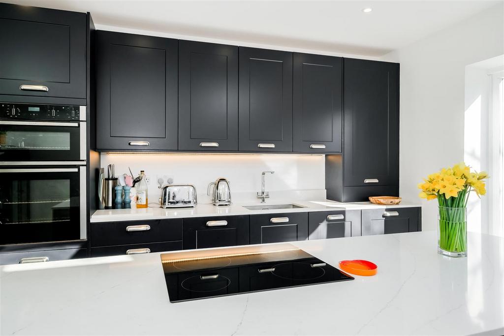 91 peel road-21.jpg