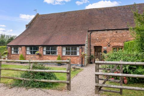 4 bedroom barn conversion for sale, Court Barn, The Green, Stanford Bridge, Worcestershire.  WR6 6SA