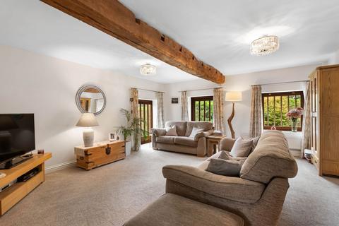 4 bedroom barn conversion for sale, Court Barn, The Green, Stanford Bridge, Worcestershire.  WR6 6SA