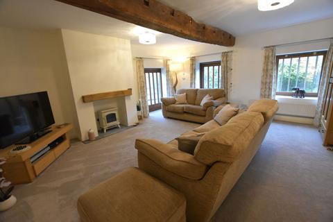 4 bedroom barn conversion for sale, Court Barn, The Green, Stanford Bridge, Worcestershire.  WR6 6SA