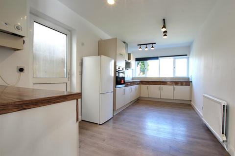 16 Mill Rise, Swanland, North Ferriby, HU14 3PW