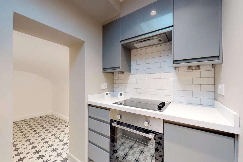 Ee3ea3122ddeb630272812dd0b5c913e-letting23943.jp