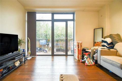 1 bedroom flat to rent, Jessop Court, UB8