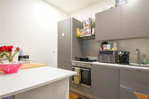 1 bedroom flat to rent, Jessop Court, UB8