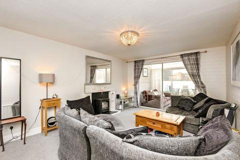 3 bedroom terraced house for sale, Fraser Avenue, St Andrews, KY16