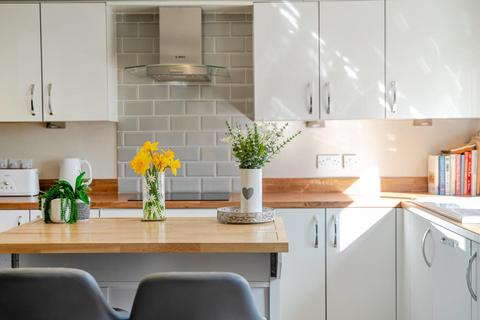 8 South View, Wetherby, LS22 7QE