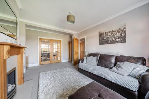 8 South View, Wetherby, LS22 7QE