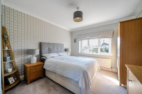 8 South View, Wetherby, LS22 7QE