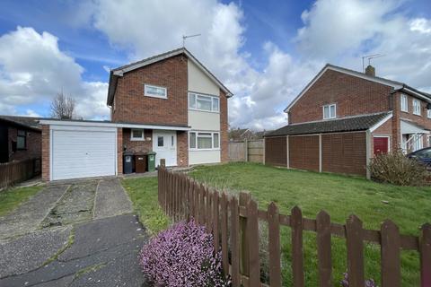 3 bedroom detached house for sale, 41 Whitelands, Fakenham, Norfolk NR21 8EW
