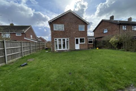 3 bedroom detached house for sale, 41 Whitelands, Fakenham, Norfolk NR21 8EW