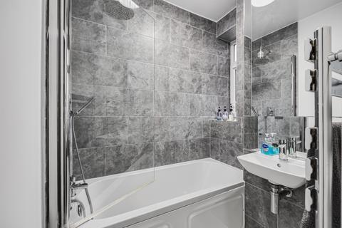 2 bedroom flat for sale, Busby House, Aldrington Road, London, SW16