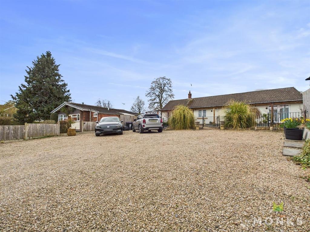 CAM01420 G0-PR0585-STILL025.jpg